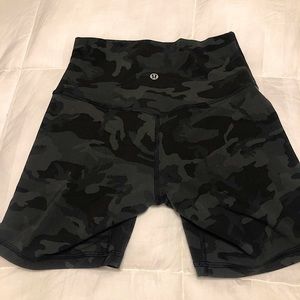 Like New! Lululemon Align Shorts 6” Green Camo